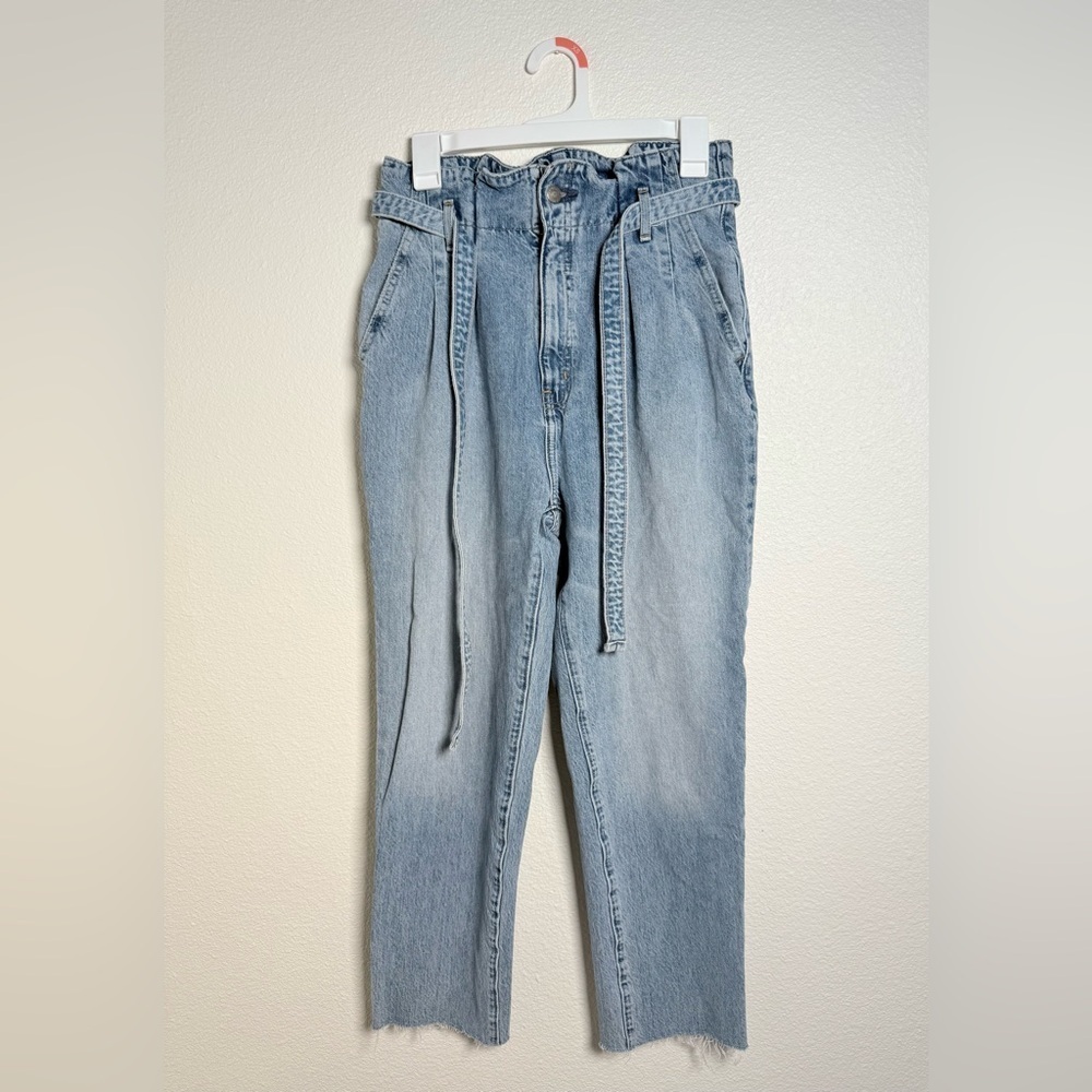 Abercrombie & Fitch Light Blue Denim High Rise Jeans with Belt Women’s Size 27/4 - Picture 2 of 7